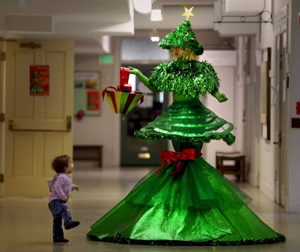 கிரிஸ்மஸ் மரங்கள். - Page 2 Unusual-xmas-trees-13