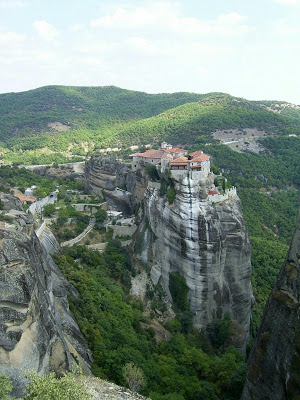 Coolest Monasteries around the world Meteora2