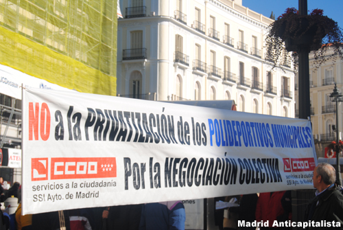 [FOTOS] Huelga y concentración de los trabajadores de las instalaciones deportivas municipales de Madrid 3