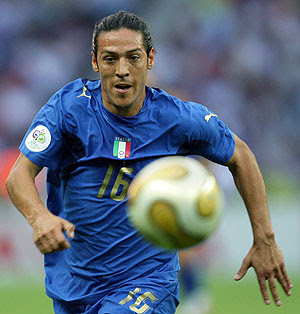 Parecidos ! Camoranesi02