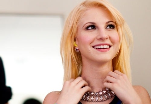 - Selena Terradez | Links Hayley-Williams-goes-blond-hayley-williams-8647464-500-344