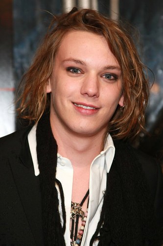 [Casting] Les Volturi Jamie%2BCampbell-Bower%2B01