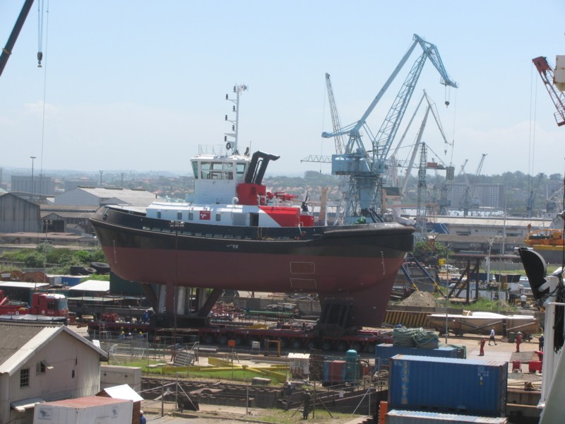 Les différents types de propulsion de navires Lifeboat%2BLowering_007