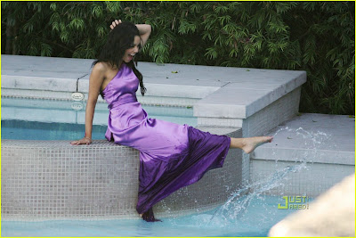 Eure lieblingspics von Vanessa! Vanessa-hudgens-scrapbook-02