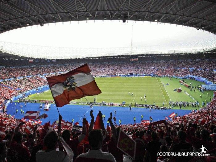 கால்பந்து ரசிகர்களின் குதூகலிப்பு புகைப்படங்கள்...  Ernst_happel_stadion