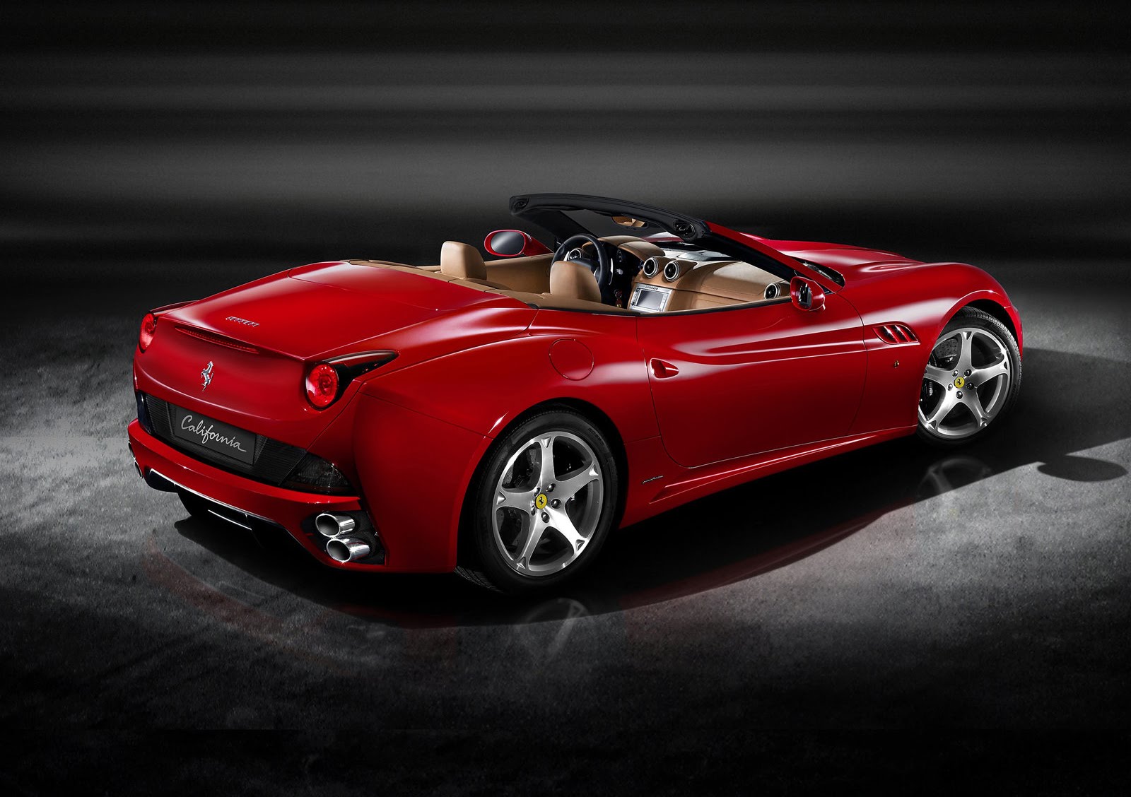 معلومات عن سيارات المرسيدس Ferrari-California_