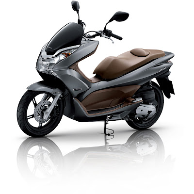 Fim-de-semana de portas abertas Honda.22 e 23 de Maio.Test-drive PCX 125. Pcx-2010