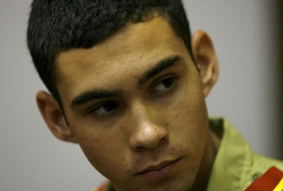 ELIAN EL CADETE.......no, que.. va!!! no lo queremos para adoctrinarlo... Elian-gonzalez-1-580x392