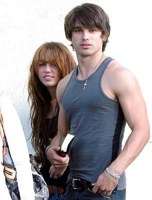 miley cruse and justin gaston Miley%20cyrus%20and%20Justin%20Gaston