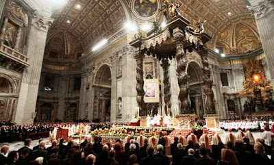 EL ANACRÓNICO FASTO DEL VATICANO Misa-de-gallo-2009-vaticano%5B1%5D