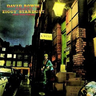 Supuestos discos de 10 con los que no conectas - Página 5 ZIGGY_STARDUST