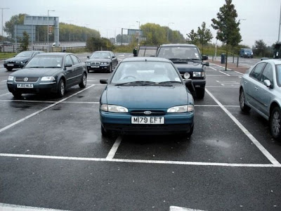 Parkir Mobil yang Menjadi Masalah Car-parking-fails-08