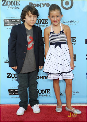 Arbol de Nohita Noah-cyrus-frankie-jonas-ponyo-02