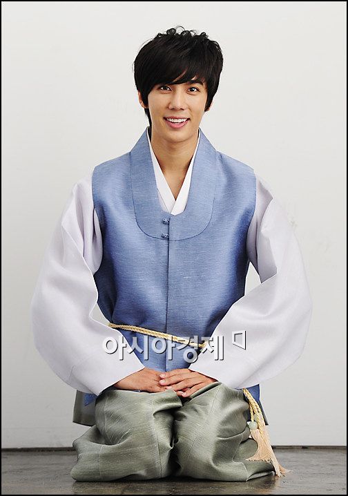 Un Feliz Año Nuevo Lunar de Park Jung Min! 10