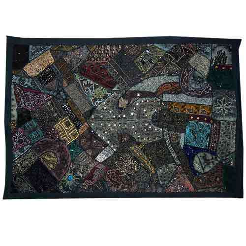 ورشه مفرش باتش ورك استايل هندى  مين هيشرك معايا  - صفحة 3 Patchwork-sequins-tapestry-sari-handmade-wall-hanging-500x500