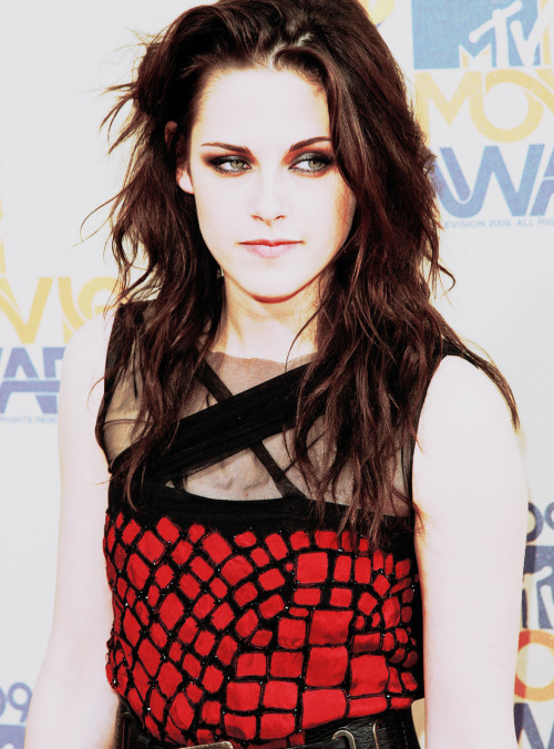 Kristen Stewart Resimleri (3) Tumblr_kwkwpueRPc1qatfxwo1_500