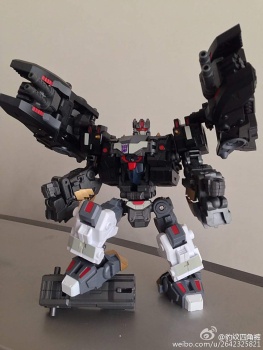 [Combiners Tiers] FANSPROJECT SAURUS RYU-OH aka DINOKING - Sortie 2015-2016 - Page 2 02PtAcS4