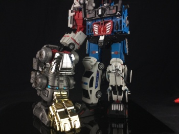 [Combiners Tiers] G-CREATIONS SHURAKING aka COMBINER DINOBOT - Sortie 2015-2016 - Page 2 0laDxlPT