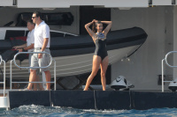 Nina Dobrev vacationing with friends in Saint-Tropez (July 21) 1ldJUQOz