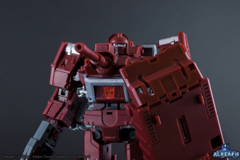 [Masterpiece Tiers] BADCUBE OTS-04 WARDOG aka WARPATH - Sortie Mai 2015 - Page 3 24tF0Q8u