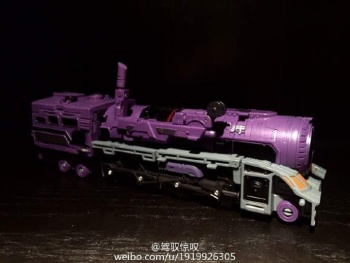 [Masterpiece Tiers] DX9 D-05 CHIGURH aka ASTROTRAIN - Sortie Fevrier 2015 - Page 2 8e7BpmPc