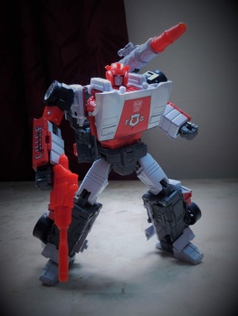 [Masterpiece] MP-14 Red Alert/Feu d'Alerte - Page 2 BERDQIMs