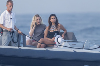 Nina Dobrev vacationing with friends in Saint-Tropez (July 21) CWwFPqdd