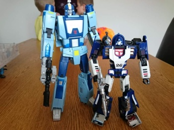 [Unique Toys] Produit Tiers - Jouet Y-02 Buzzing - aka Blurr/Brouillo DT6gU8ca