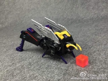 [Masterpiece Tiers] BADCUBE EVIL BUG CORP aka INSECTICONS - Sortie Septembre 2015 - Page 2 E8U114v9