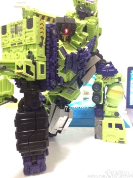 [Combiners Tiers] TOYWORLD TW-C CONSTRUCTOR aka DEVASTATOR - Sortie 2016 - Page 15 EsgLaglN