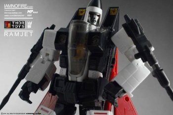 [Masterpiece] MP-11NR Ramjet/Statoréacto par Takara Tomy - Page 3 HdRlStYa