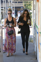 Nina Dobrev with Hilary at Alfred Coffee & Kitchen in West Hollywood (July 29) IdGdqSpA