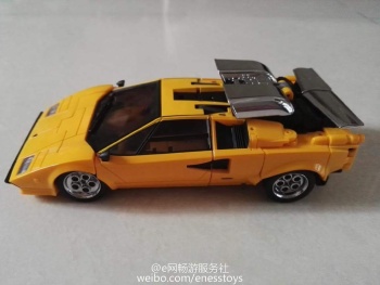 [Masterpiece Tiers] BADCUBE OTS-08 SUNSURGE aka SUNSTREAKER - Sortie Janvier 2016 - Page 4 Ls2PuK0j