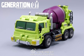 [Generation Toy] Produit Tiers - Jouets TF de la gamme GT - des BD TF d'IDW - Page 2 MgzK0rPF