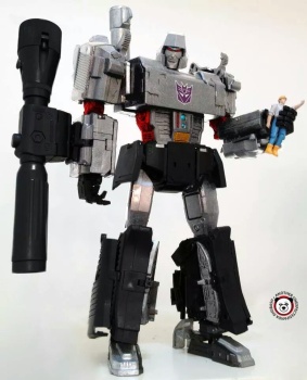 [Masterpiece Tiers] X-TRANSBOTS MX-1 APOLLYON aka MEGATRON - Sortie Mai 2015 NkOiGrhJ