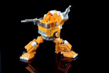 [Maketoys] Produit Tiers - MTRM-03 Hellfire (aka Inferno) et MTRM-05 Wrestle (aka Grapple/Grappin) SVhrOnEf