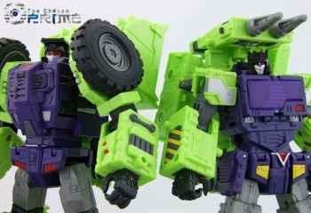 [Toyworld] Produit Tiers - Jouet TW-C Constructor aka Devastator/Dévastateur (Version vert G1 et jaune G2) - Page 5 TPgBHOIq