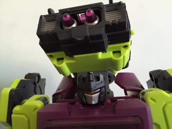 [Toyworld] Produit Tiers - Jouet TW-C Constructor aka Devastator/Dévastateur (Version vert G1 et jaune G2) - Page 5 UZDkO9Pk