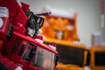 [Maketoys] Produit Tiers - MTRM-03 Hellfire (aka Inferno) et MTRM-05 Wrestle (aka Grapple/Grappin) - Page 3 UjXzTwtS