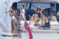 Nina Dobrev vacationing with friends in Saint-Tropez (July 21) XpzOdKmX