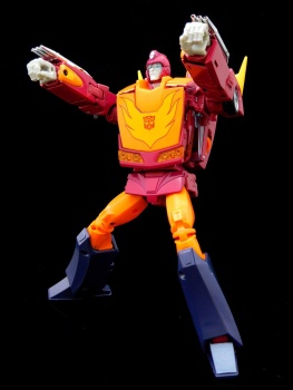 [Masterpiece Takara Tomy] MP-28 HOT ROD v2.0 - Sortie Fevrier 2016 - Page 4 YCHfmJ3y