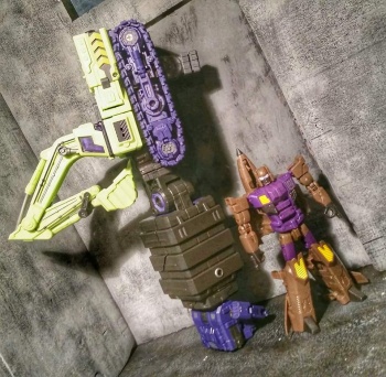 [Combiners Tiers] TOYWORLD TW-C CONSTRUCTOR aka DEVASTATOR - Sortie 2016 - Page 9 Yd9ayOty