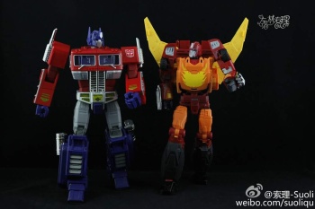 [Masterpiece Tiers] DX9 TOYS D-06 CARRY aka RODIMUS PRIME - Sortie Septembre 2015 - Page 2 Yxf3eDg1