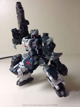 [Combiners Tiers] FANSPROJECT SAURUS RYU-OH aka DINOKING - Sortie 2015-2016 - Page 2 B4ei21Z4