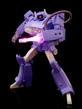 [Masterpiece Takara Tomy] MP-29 LASERWAVE aka SHOCKWAVE - Sortie Mars 2016 - Page 3 R2Ad1wtJ