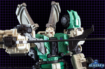 [Masterpiece Tiers] MMC R-01 TERMINUS HEXATRON aka SIXSHOT - Sortie Aout 2013 TRXyYjTR