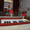 Interactive piano stage UPy1U8Xe