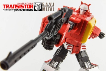 [Masterpiece Tiers] KFC TOYS TRANSISTOR PURE RED aka BLASTER - Sortie Janvier 2015 Wdnoeuh7