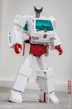 [Masterpiece Takara Tomy] MP-30 RATCHET - Sortie Avril 2016 - Page 2 XItt8Bd7