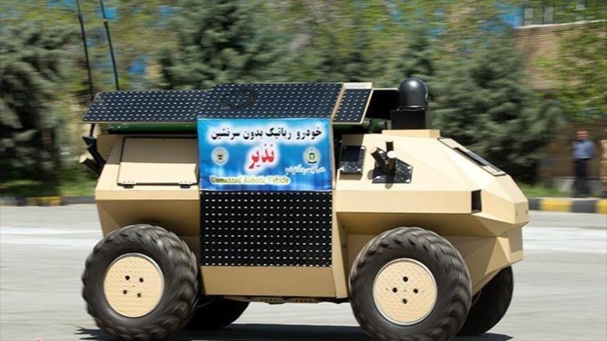 Ejército iraní exhibe vehículo kamikaze en las maniobras Muharram. 10201058_xl